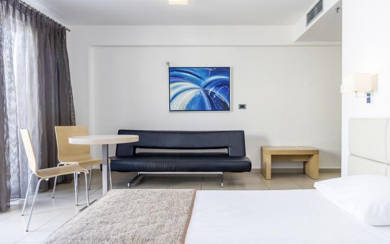 Summertime Boutique Hotel & Spa ปลาเตเนียส ภายนอก รูปภาพ