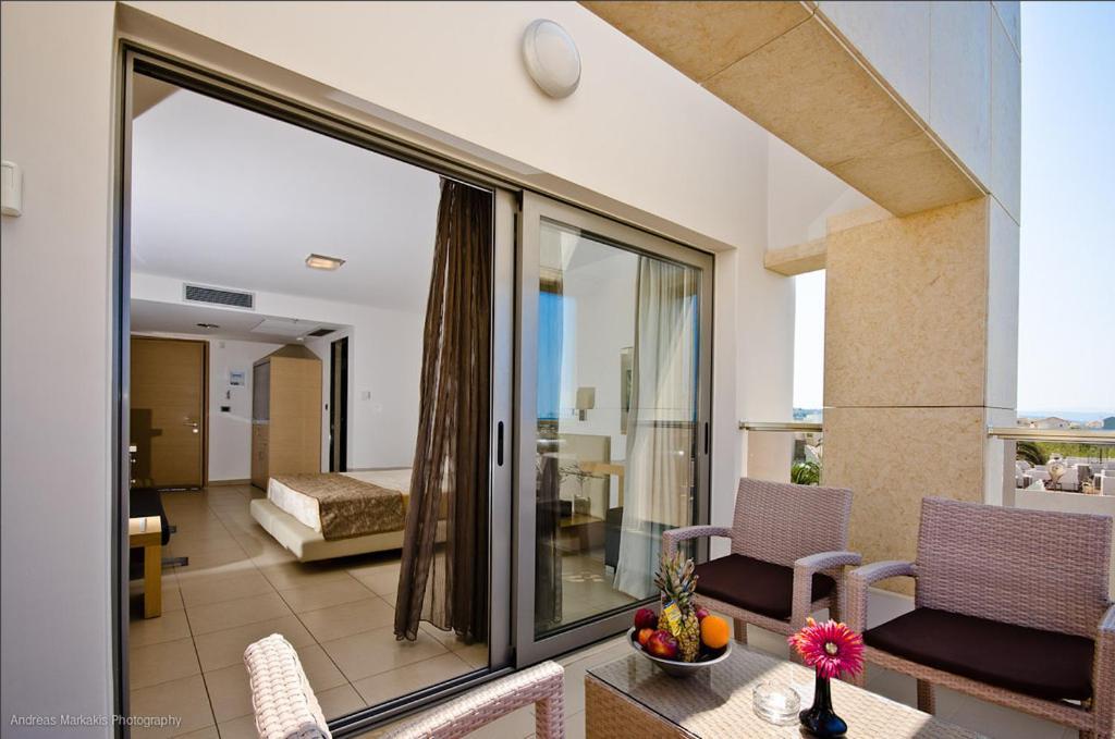 Summertime Boutique Hotel & Spa ปลาเตเนียส ภายนอก รูปภาพ